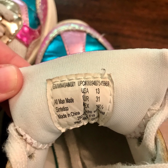 Girls Metallic Colored Sneakers - sz 13 - Picture 6 of 8